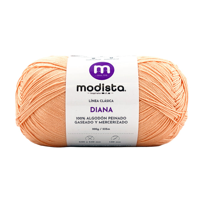 Hilo para tejer Modista Diana de 3 hebras, 100% algodón, color 602, muestra el hilo en tonos vibrantes y textura suave.